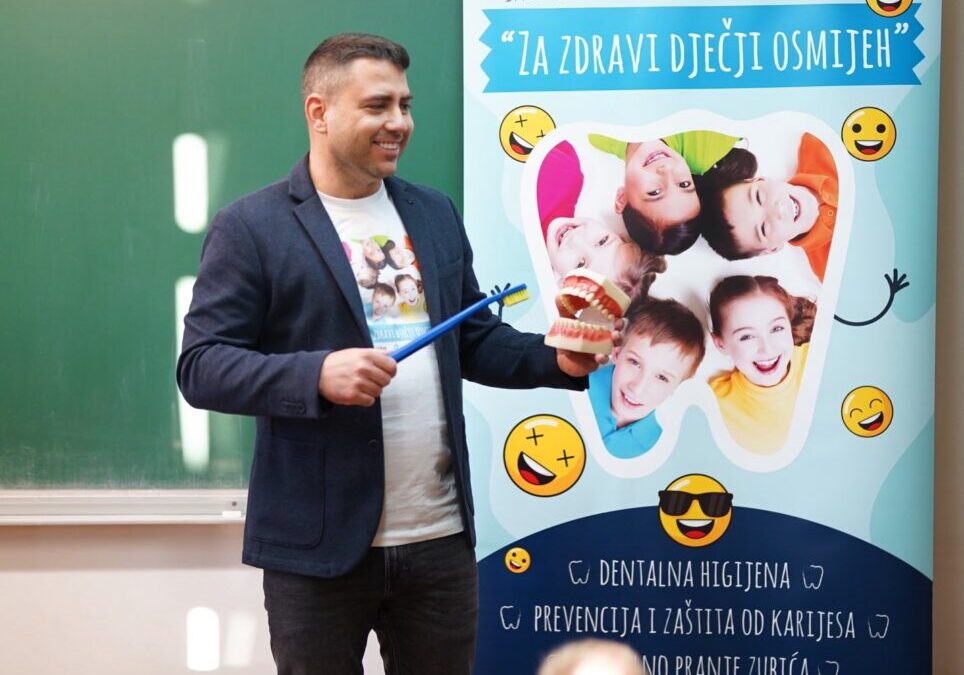 Posjet stomatologa dr.med.dent Hrvoja Galića prvom razredu